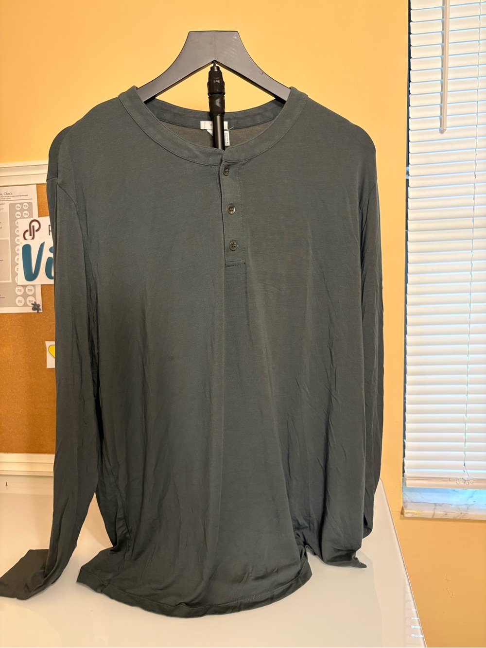 Eberjey Men's Long-Sleeve Henry Sleep Top